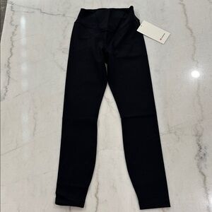 Lululemon NWT Wunder Under SmoothCover HR Tights 25” Leggings Black Size 4